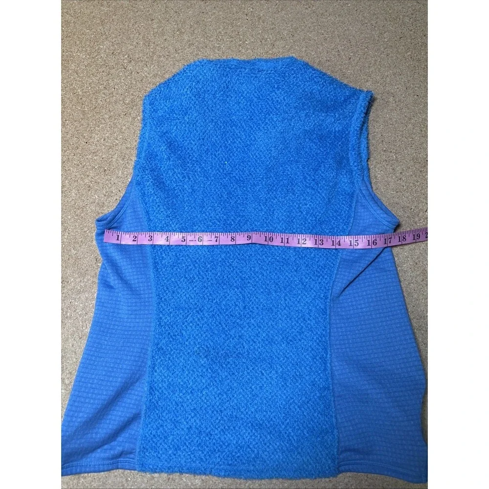 Patagonia Women's R2® Vest Blue  Size Large D1